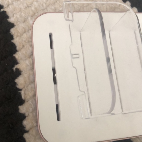 4-Slot Electronics Charging Station Organizer phones/tablets - Picture 5 of 5